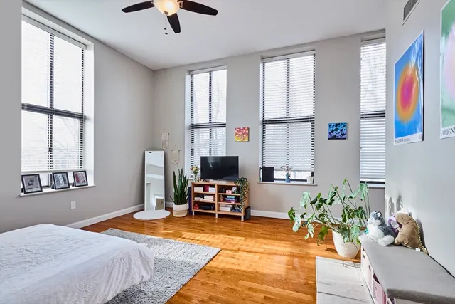 $6,900 | 841 Parker Street, Unit 306, Boston, MA 02120