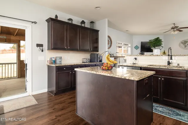 $550,000 | 8259 Horseshoe Mesa Trail, Corryton, TN 37721