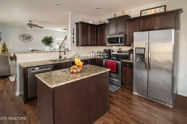 $520,000 | 8259 Horseshoe Mesa Trail, Corryton, TN 37721