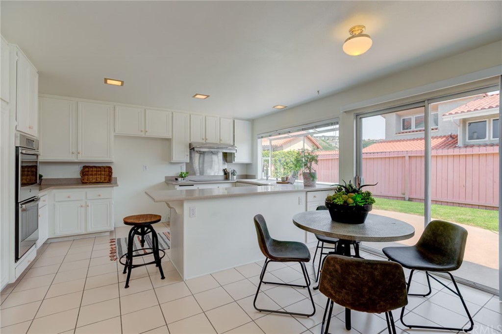 6920 Verde Ridge Road Rancho Palos Verdes, CA 90275 - Photo 18 of 50 Kitchen w/ breakfast nook