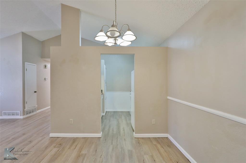 3674 Radcliff Road Abilene, TX 79602 - Photo 13 of 37