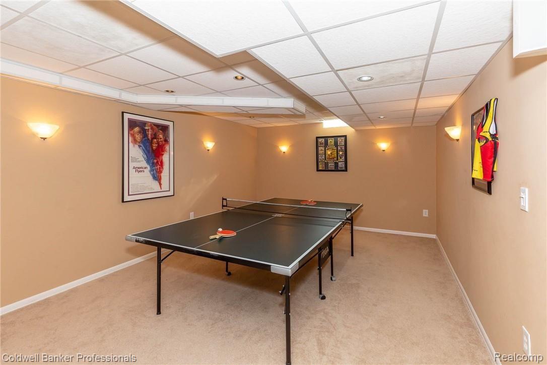 304 Lone Pine Circle Rochester, MI 48307 - Photo 24 of 31 One of two LL Rms for Game Tables