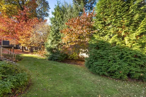 $2,100,000 | 55 Woodlawn Drive, Newton, MA 02467