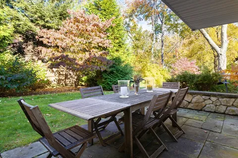 $2,100,000 | 55 Woodlawn Drive, Newton, MA 02467