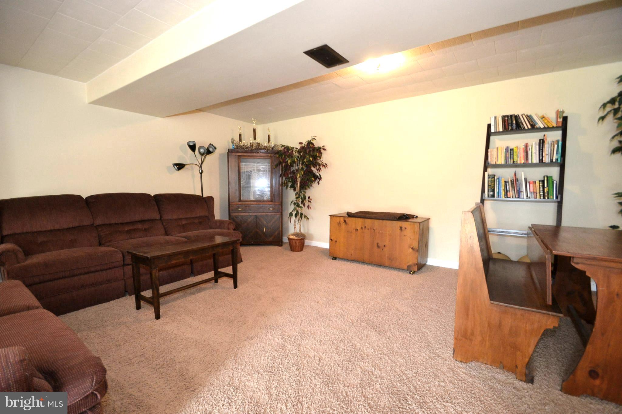 409 Belvedere Road Harrisburg, PA 17109 - Photo 21 of 38