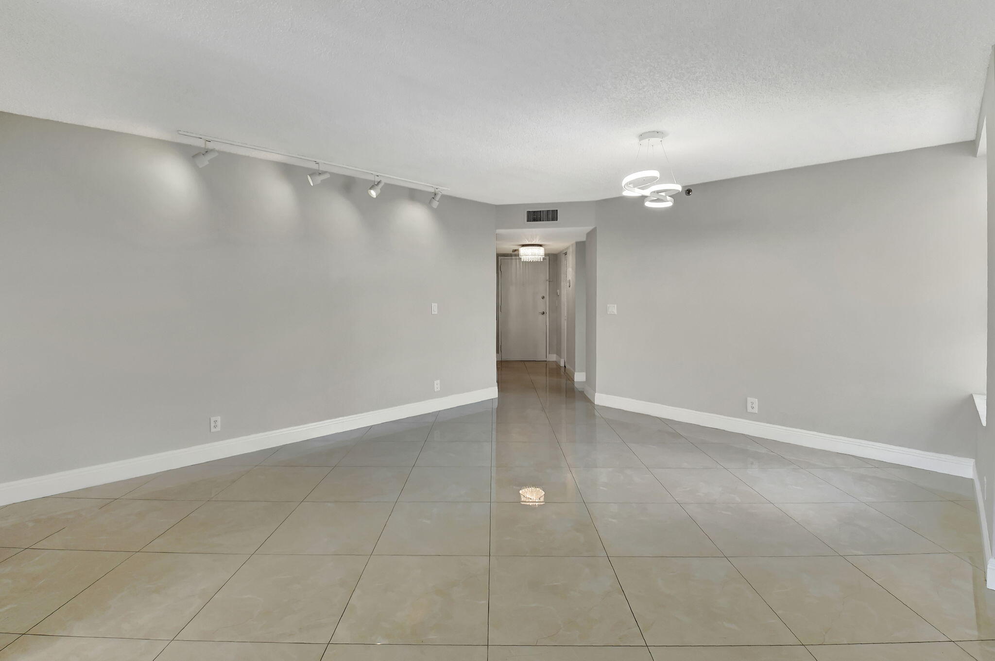 6372 La Costa Drive, Unit 302 Boca Raton, FL 33433 - Photo 18 of 51 15-web-or-mls-DSC_5927