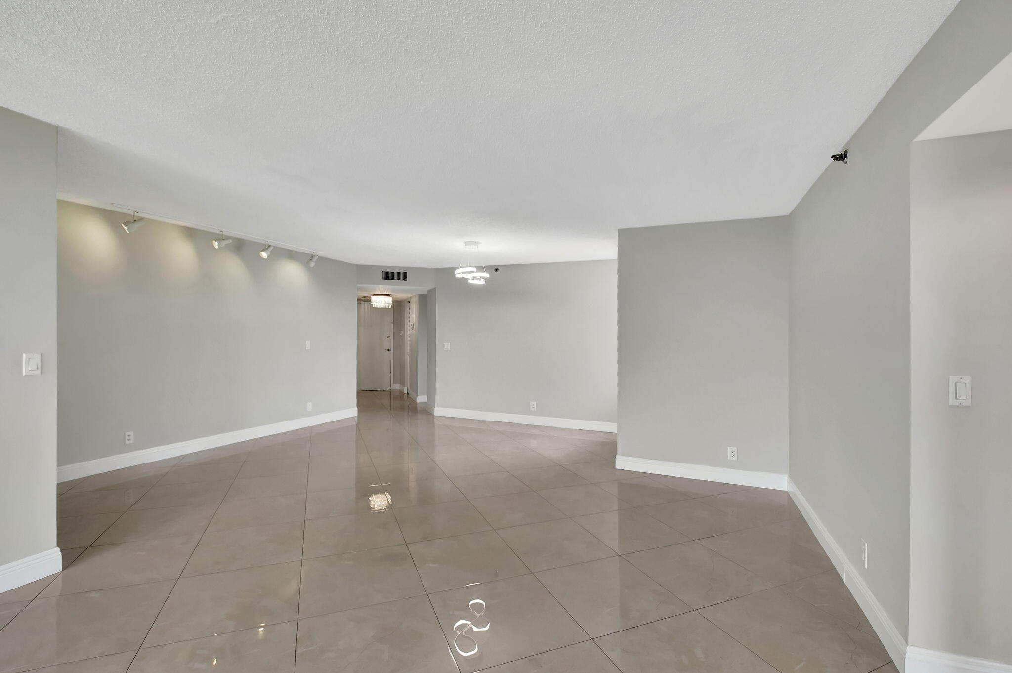 6372 La Costa Drive, Unit 302 Boca Raton, FL 33433 - Photo 23 of 51 21-web-or-mls-DSC_5957