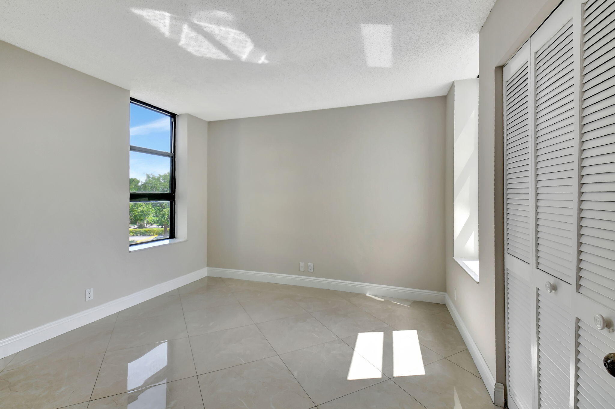 6372 La Costa Drive, Unit 302 Boca Raton, FL 33433 - Photo 25 of 51 23-web-or-mls-DSC_5967