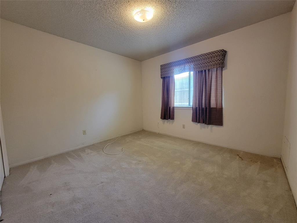 630 Country View Lane Garland, TX 75043 - Photo 20 of 29 description