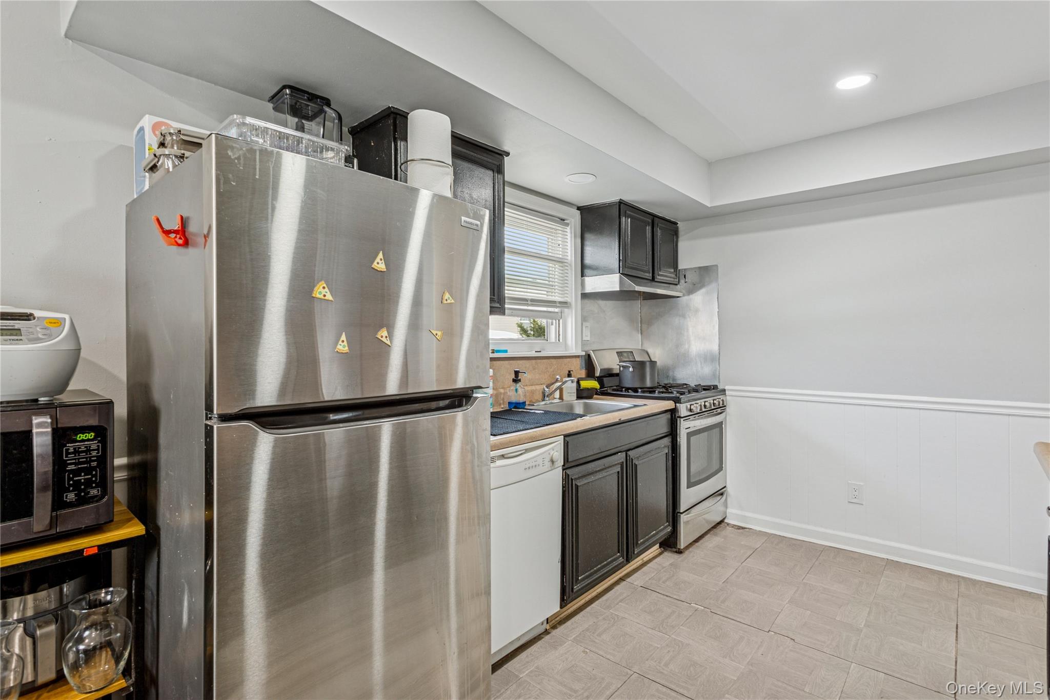 17 Marina Road Island Park, NY 11558 - Photo 12 of 27