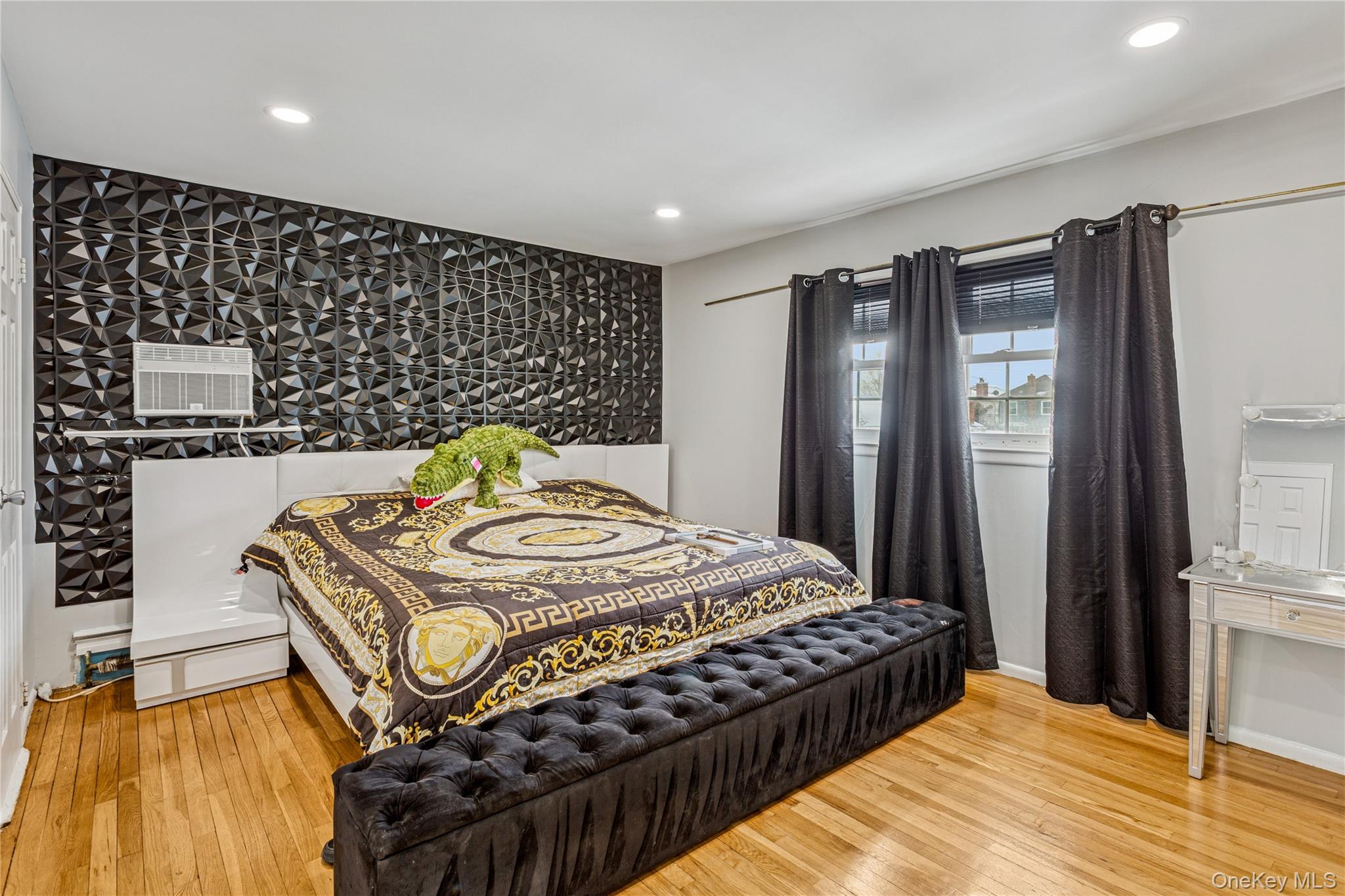 17 Marina Road Island Park, NY 11558 - Photo 15 of 27