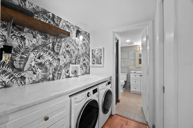 a view of utility room