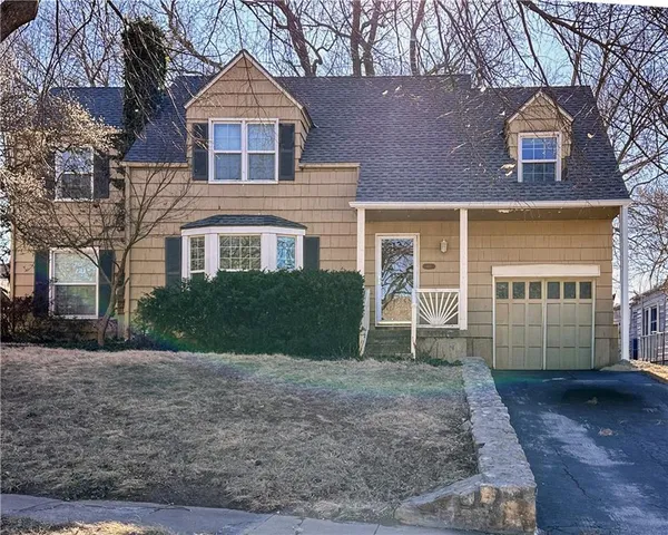 $415,000 | 415 East 65th Terrace, Kansas City, MO 64131