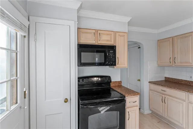 $415,000 | 415 East 65th Terrace, Kansas City, MO 64131