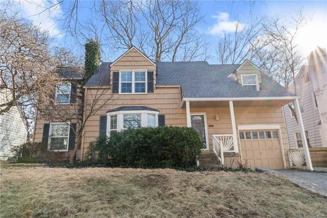 $415,000 | 415 East 65th Terrace, Kansas City, MO 64131