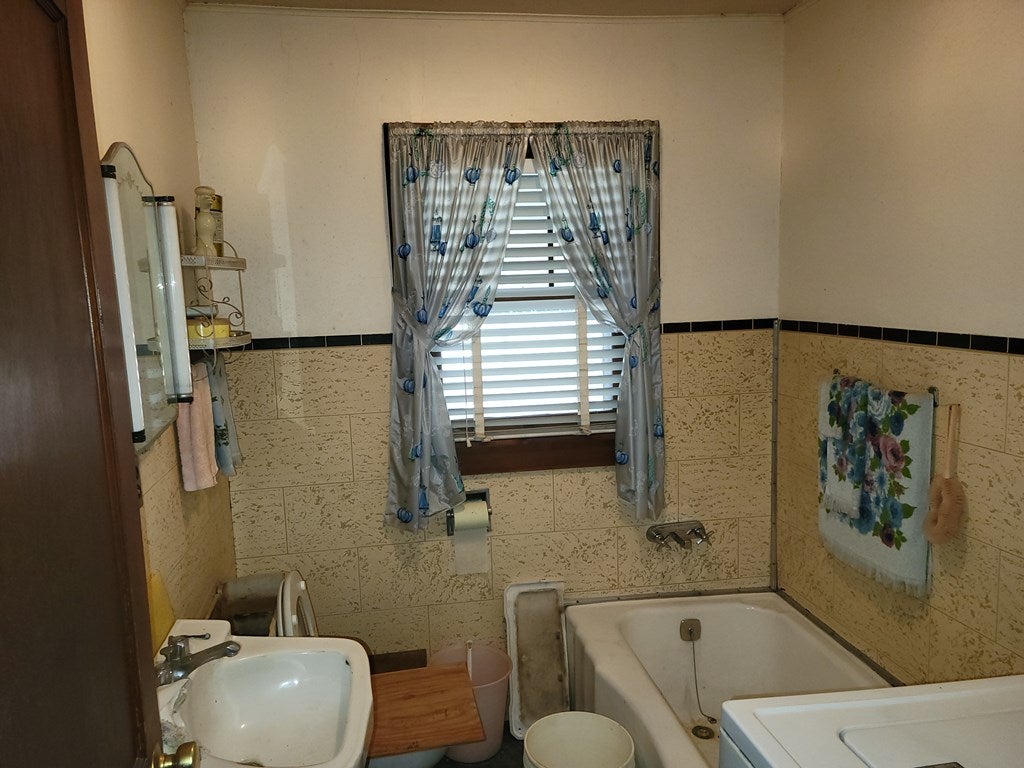 1015 Stoney Battery Road Marion, VA 24354 - Photo 20 of 20 Gallery Image 20