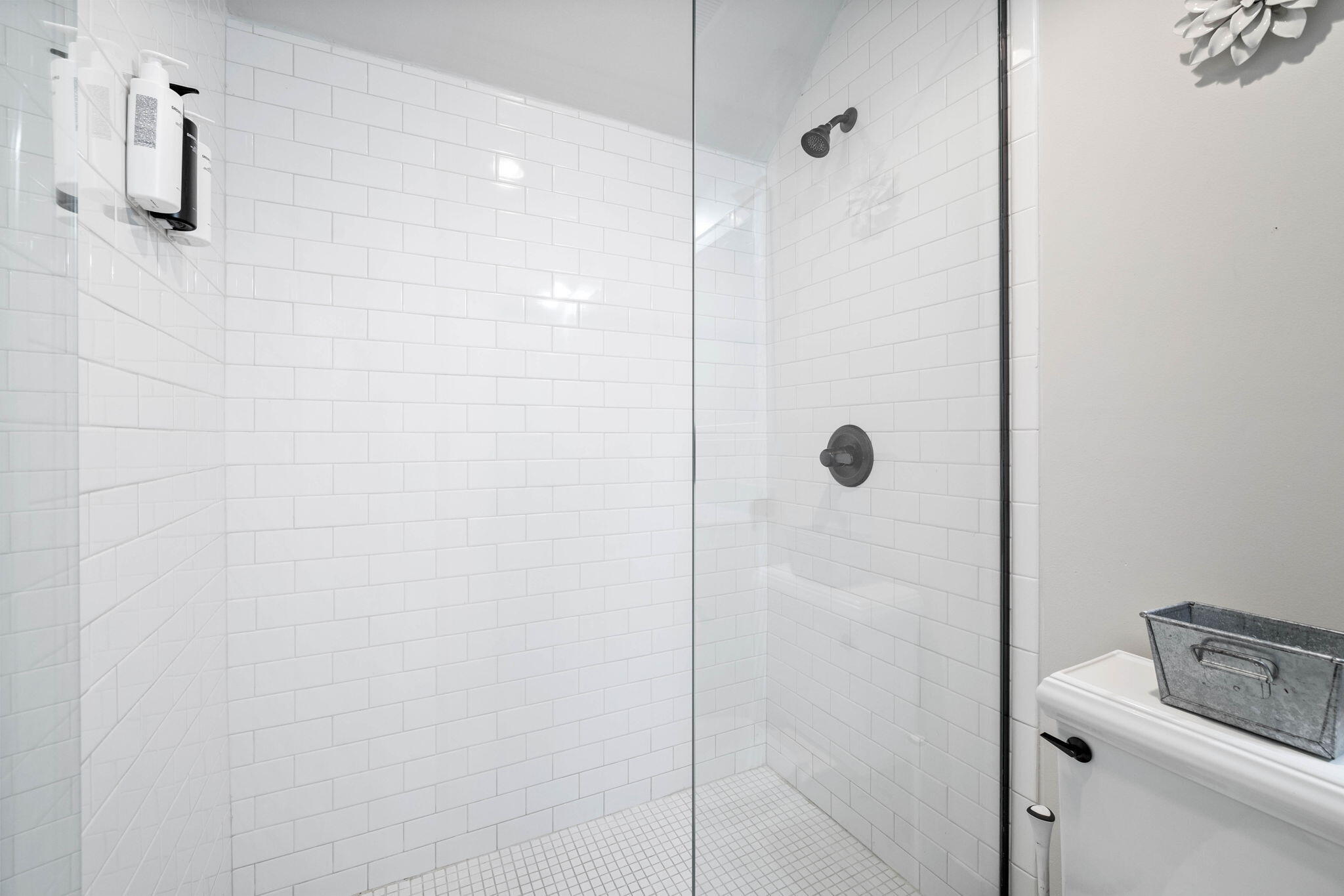 213 Bramble Street Santa Rosa Beach, FL 32459 - Photo 56 of 62 a bathroom with a shower