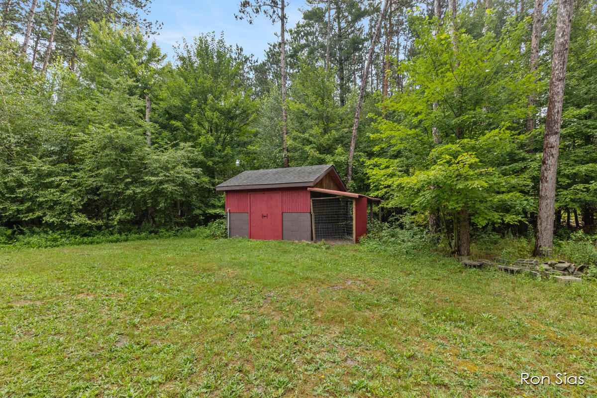 3125 Cline Road Muskegon, MI 49444 - Photo 18 of 24 Storage shed