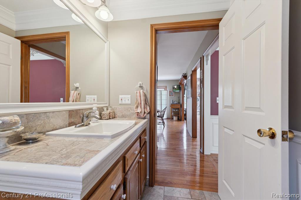 6279 7 Mile Road South Lyon, MI 48178 - Photo 33 of 98 Gallery Image 33