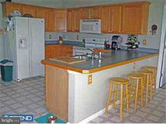 27 Clover Ridge Drive Mickleton, NJ 08056 - Photo 6 of 12 Kitchen