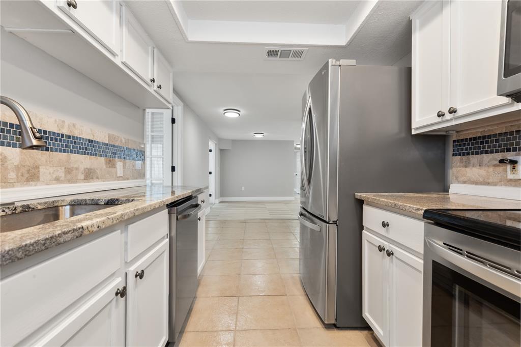 7329 Heather Street New Port Richey, FL 34653 - Photo 4 of 24 Gallery Image 4
