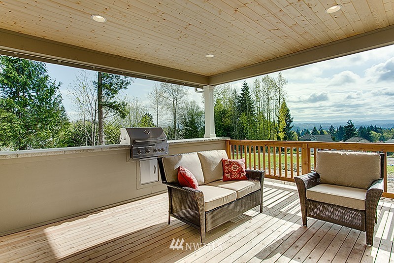 22927 Locust Way Bothell, WA 98021 - Photo 4 of 20