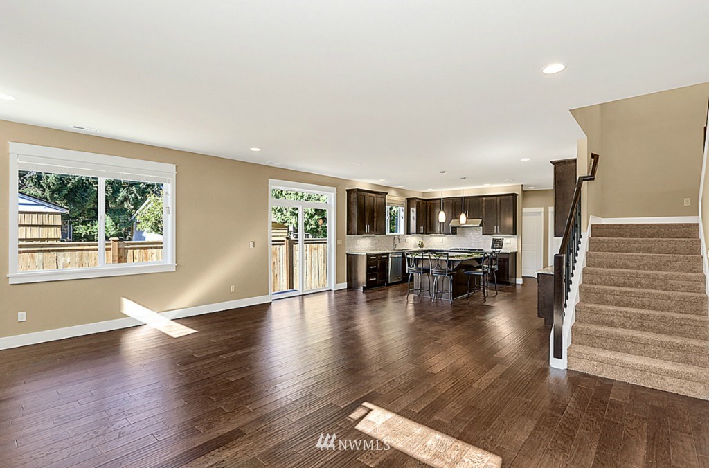 22927 Locust Way Bothell, WA 98021 - Photo 8 of 20