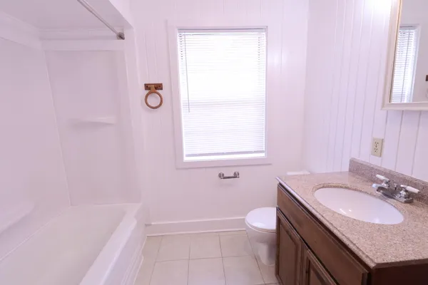 $1,350 | 321 Michael Circle, Mary Esther, FL 32569