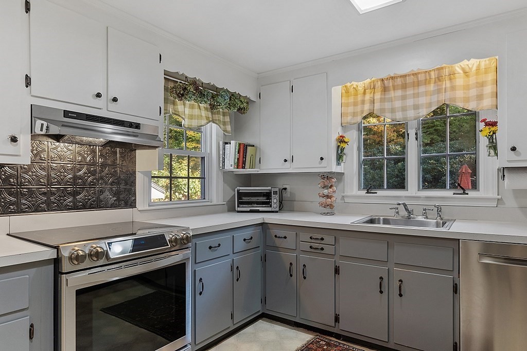 31 Woodside Road Harvard, MA 01451 - Photo 13 of 42