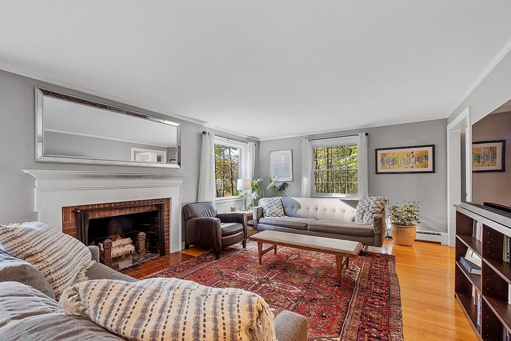 31 Woodside Road Harvard, MA 01451 - Photo 5 of 42