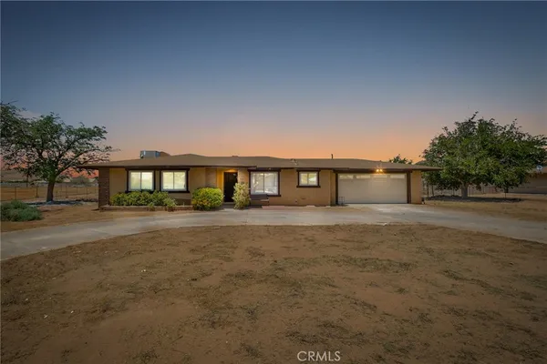 $415,000 | 15420 Apache Road, Apple Valley, CA 92307