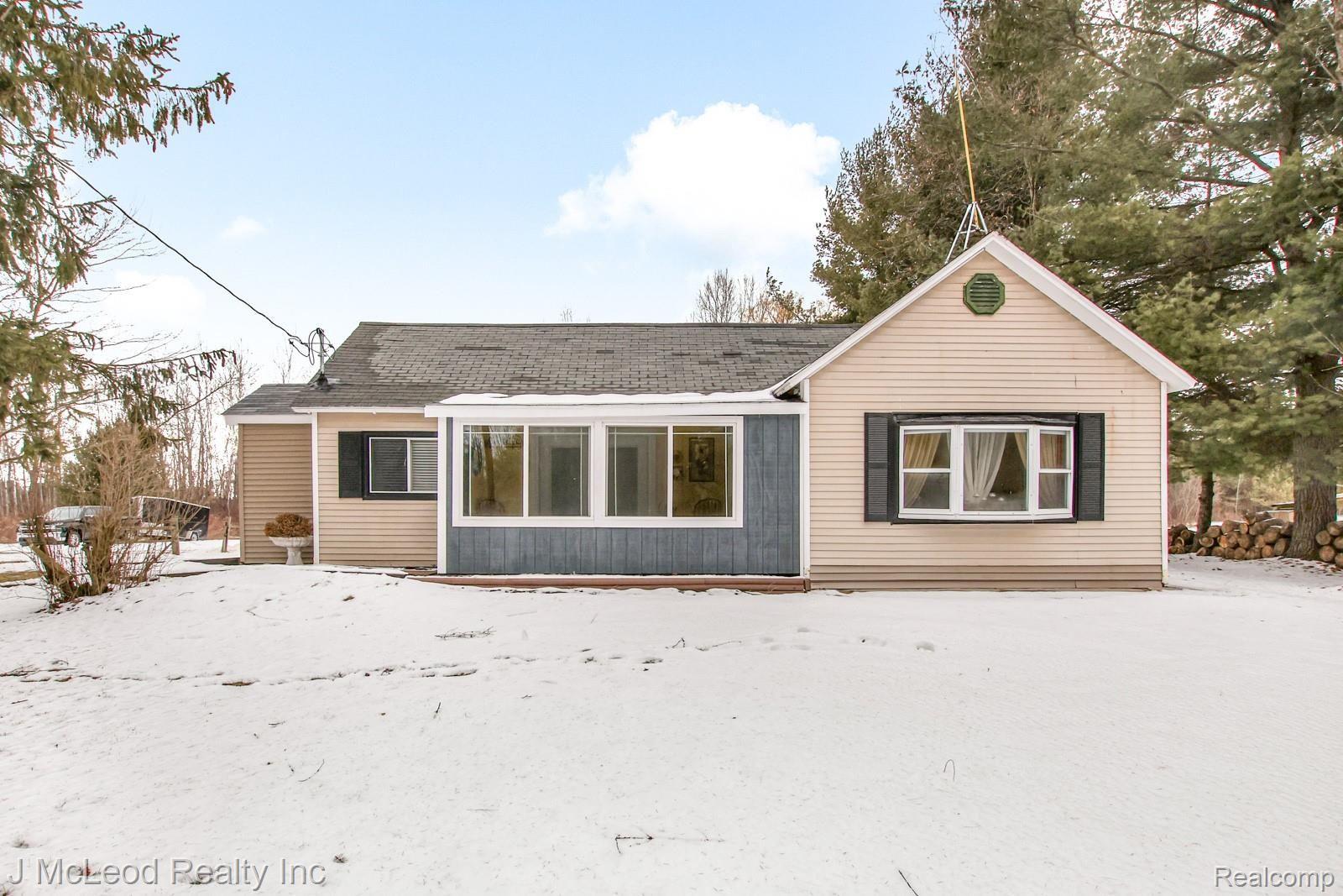 3850 Waltan Road Vassar, MI 48768 - Photo 3 of 54 3850 Waltan Rd Vassar-3.jpg