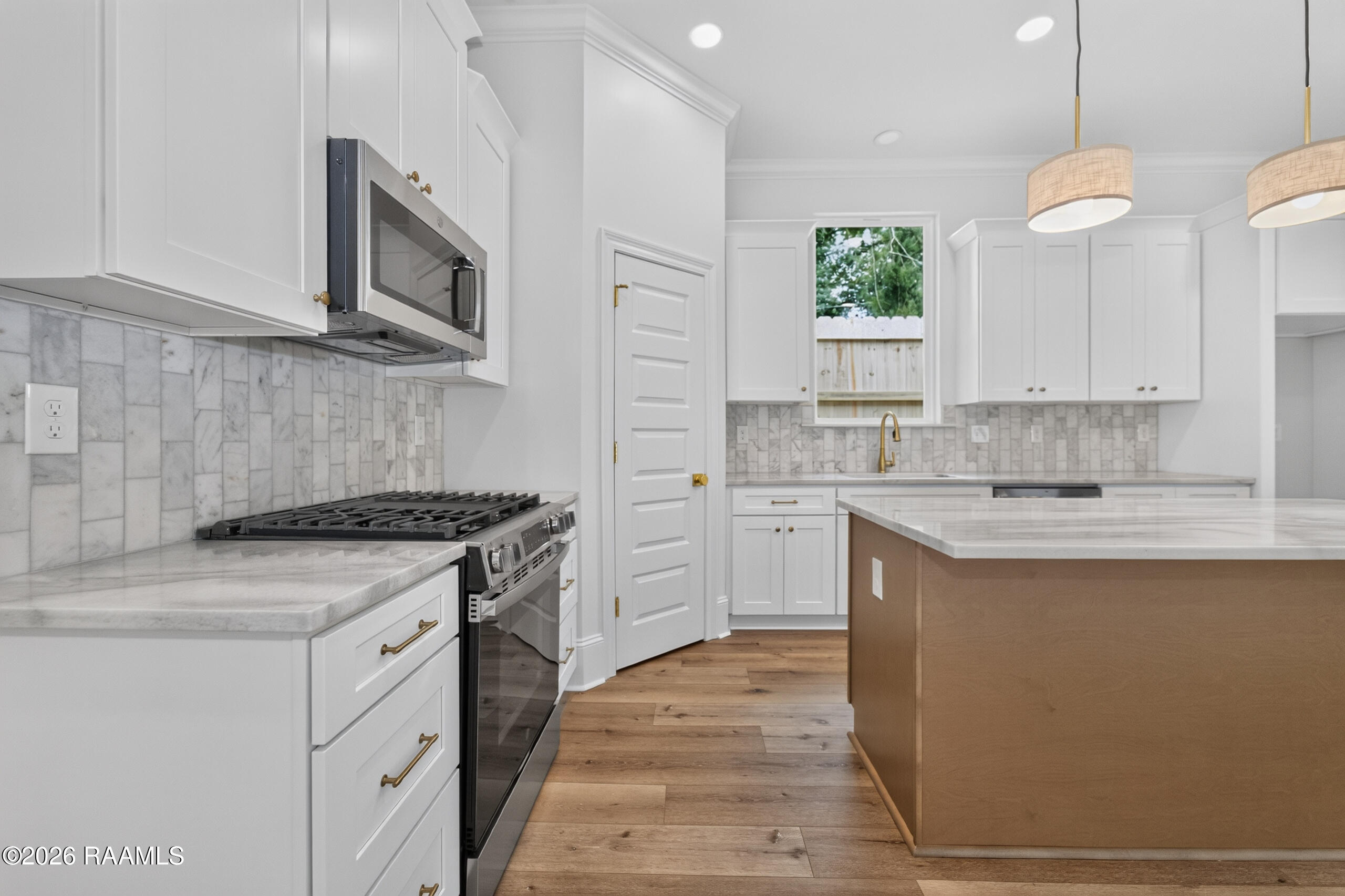 302 Academy Road Lafayette, LA 70503 - Photo 9 of 24 DSC02488