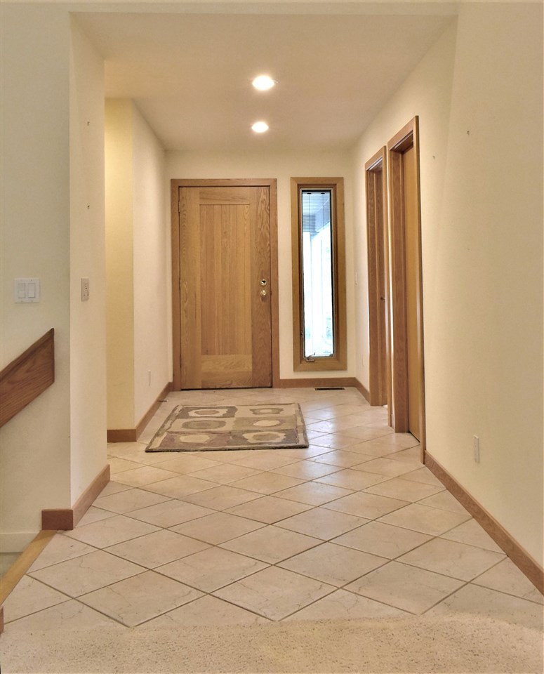 6501 Mission Ridge Traverse City, MI 49686 - Photo 4 of 45 1875120-3.JPG