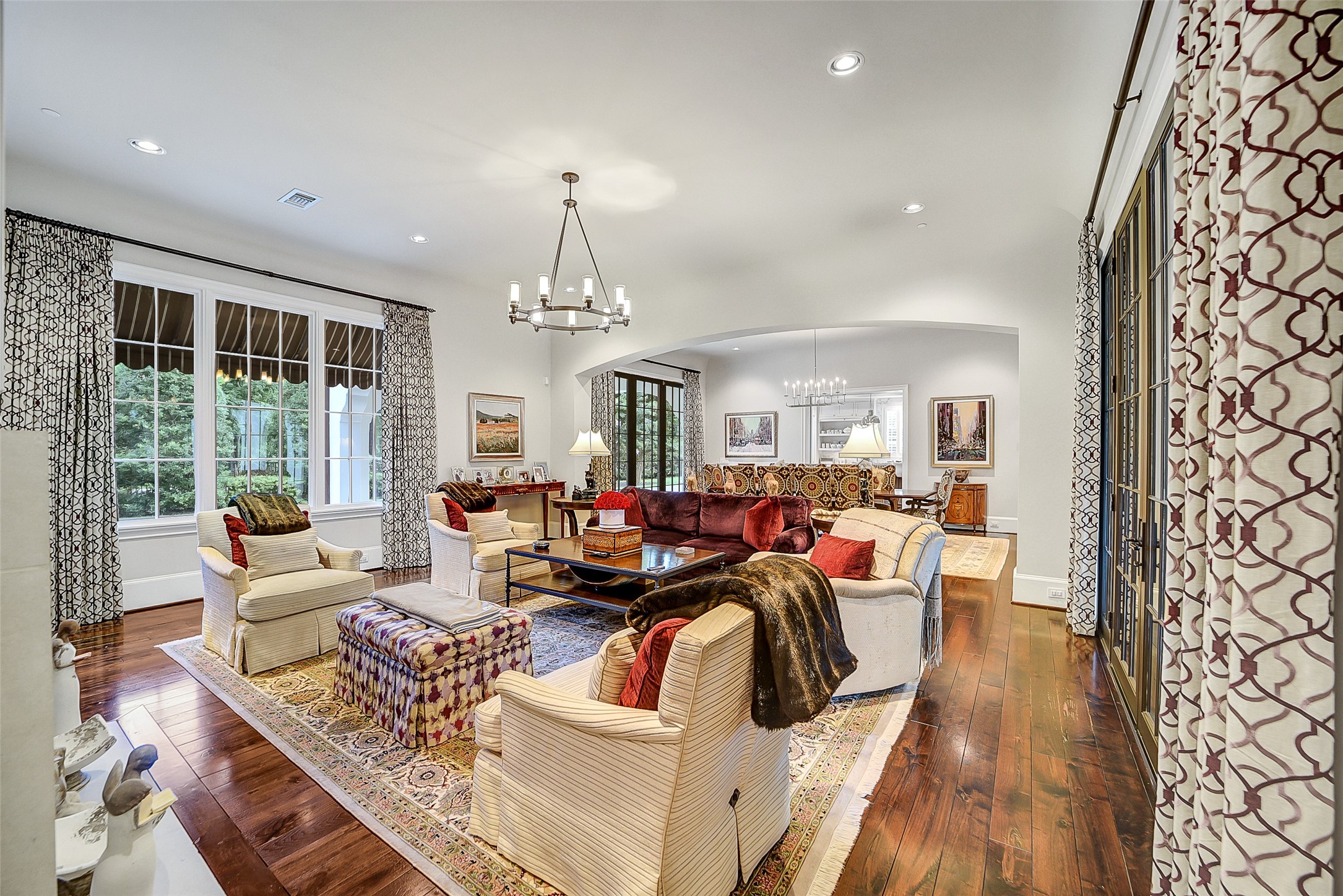 252 Piney Point Road Houston, TX 77024 - Photo 35 of 46 Ideally situated off of the kitchen and breakfast area, this inviting space serves as the perfect gathering spot.