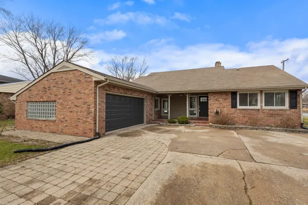 $350,000 | 2600 West 59th Place, Merrillville, IN 46410