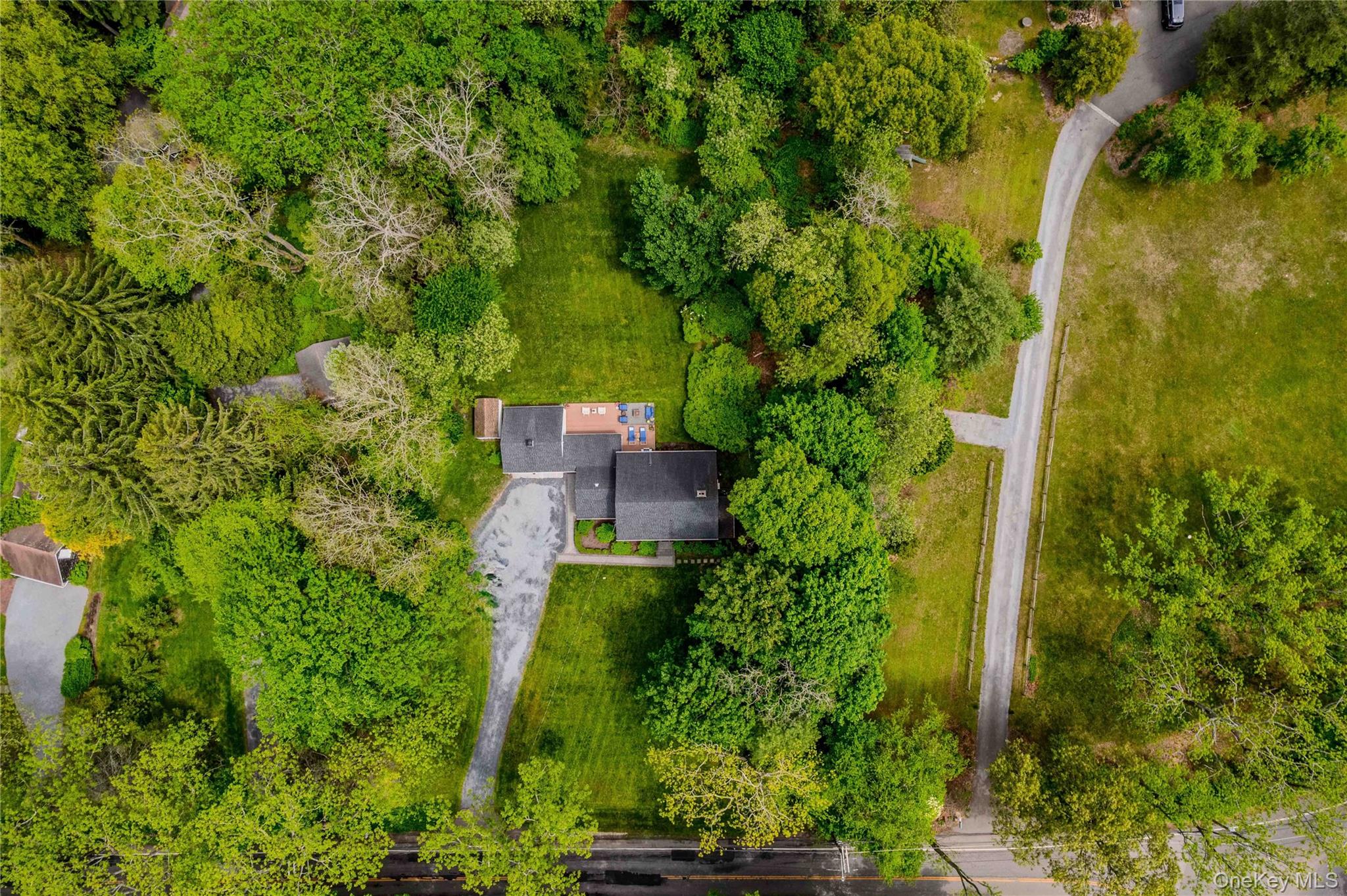 169 Turkey Lane Cold Spring Harbor, NY 11724 - Photo 29 of 32