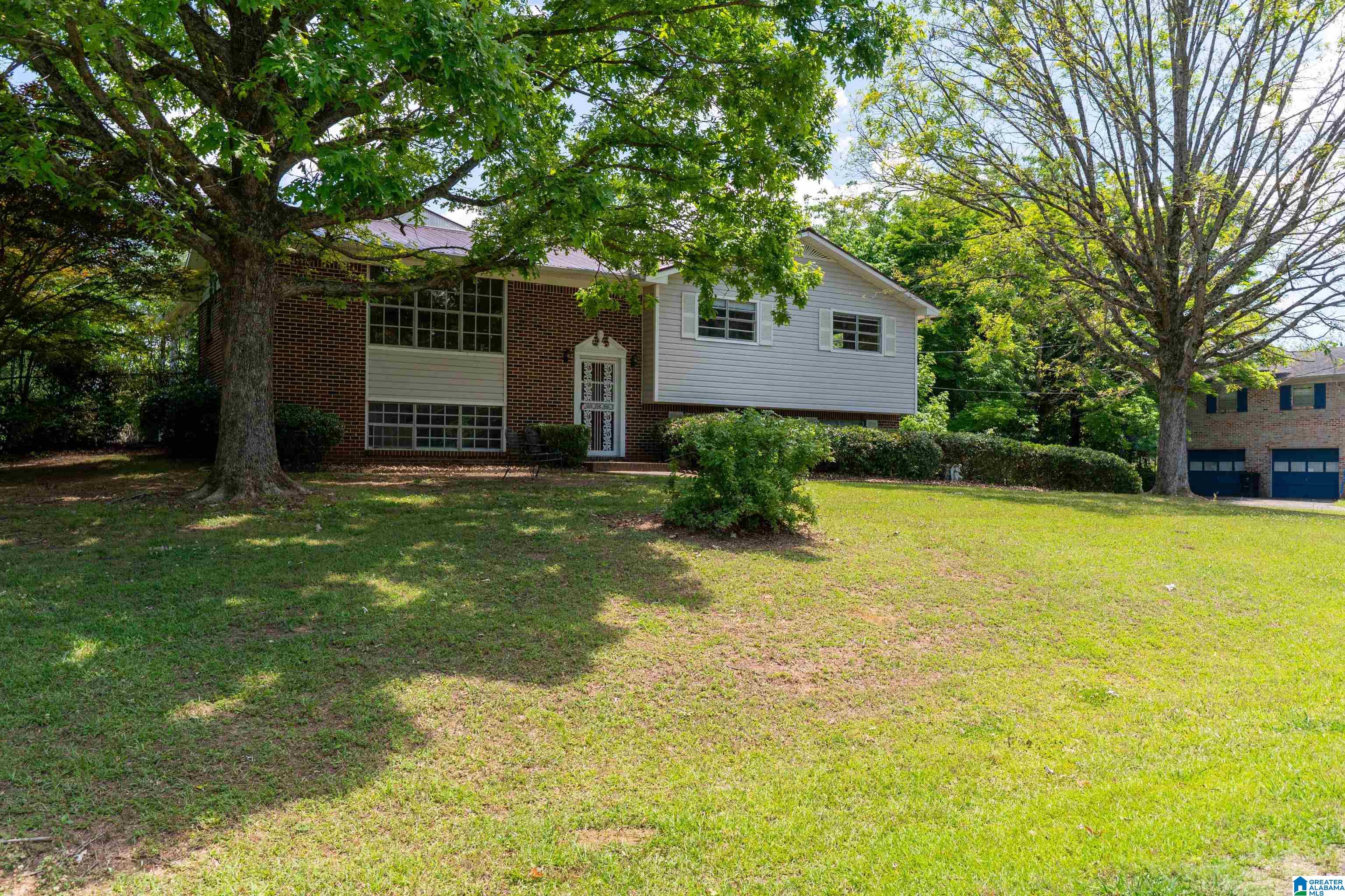 704 Hilltop Road Warrior, AL 35180 - Photo 2 of 56
