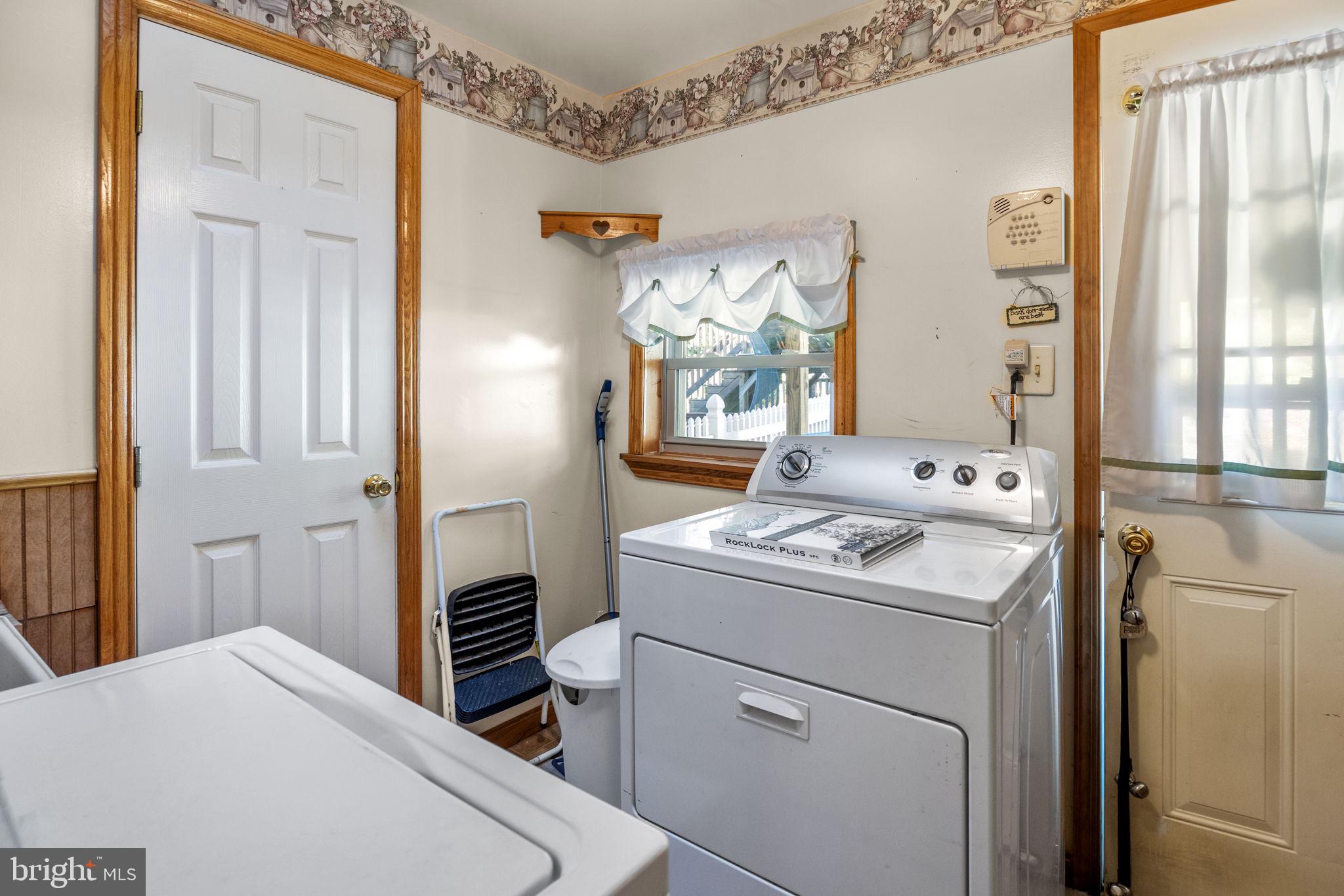 271 Rochelle Avenue Philadelphia, PA 19128 - Photo 13 of 35 Gallery Image 13