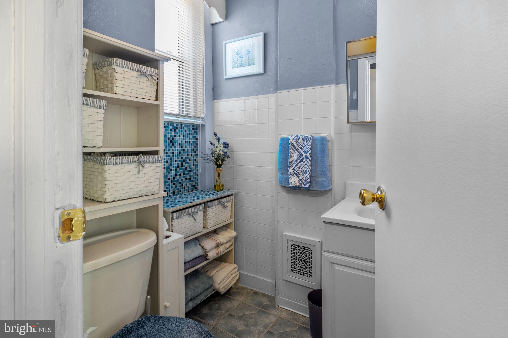 271 Rochelle Avenue Philadelphia, PA 19128 - Photo 18 of 35 Gallery Image 18