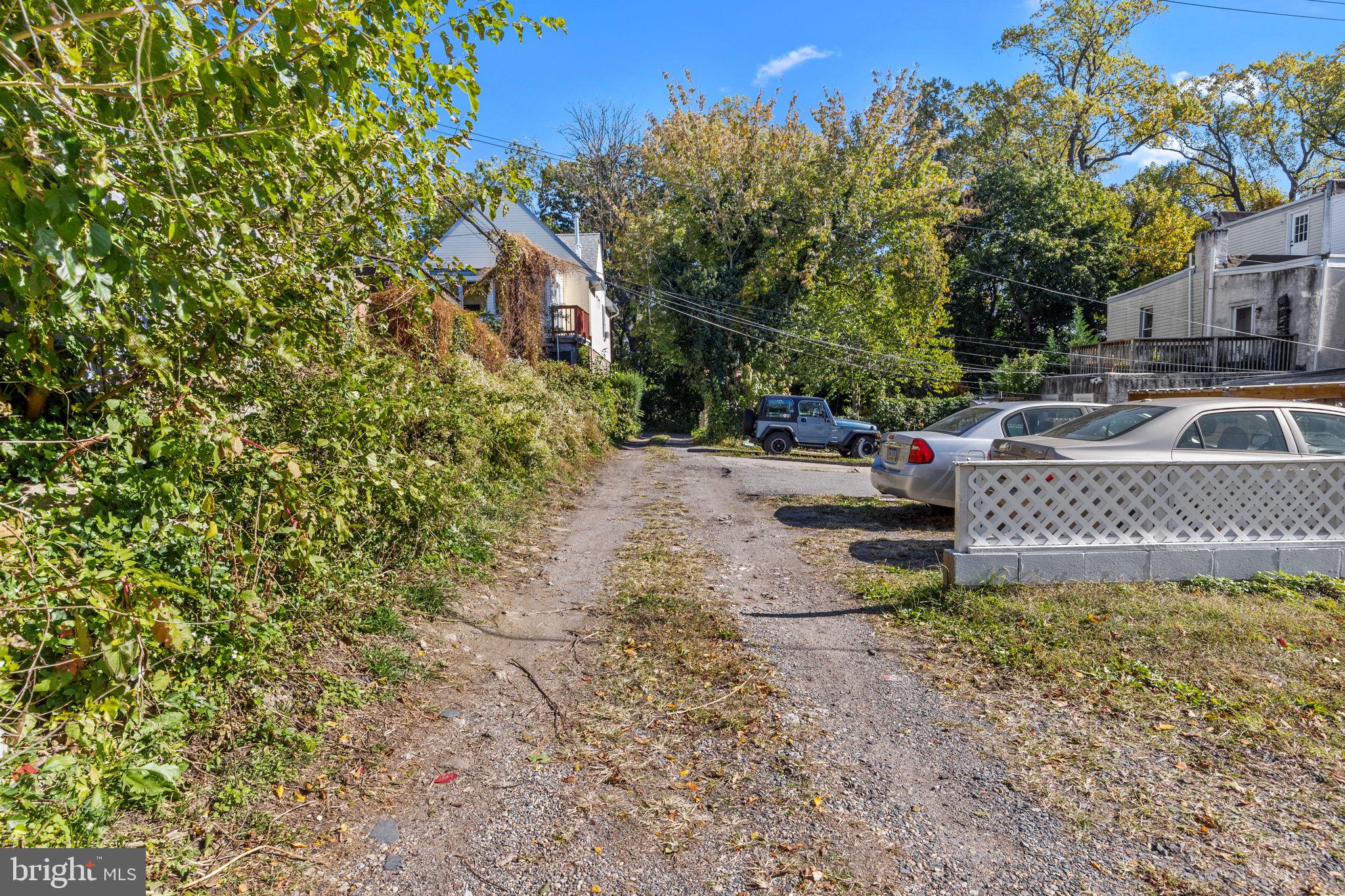 271 Rochelle Avenue Philadelphia, PA 19128 - Photo 32 of 35 Gallery Image 32
