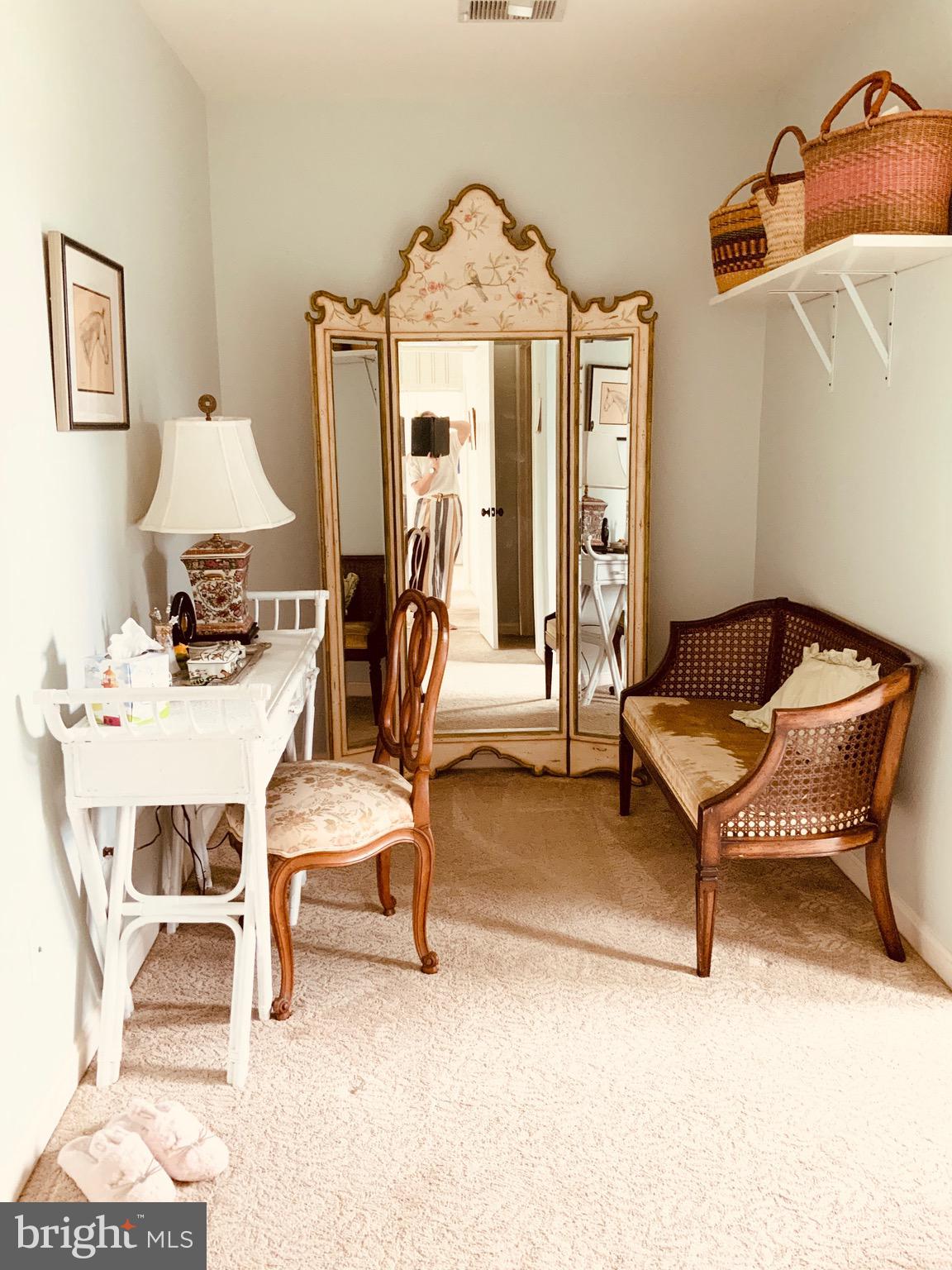 4045 Zulla Road The Plains, VA 20198 - Photo 21 of 33 2nd Floor Mini-Master En-Suite Dressing