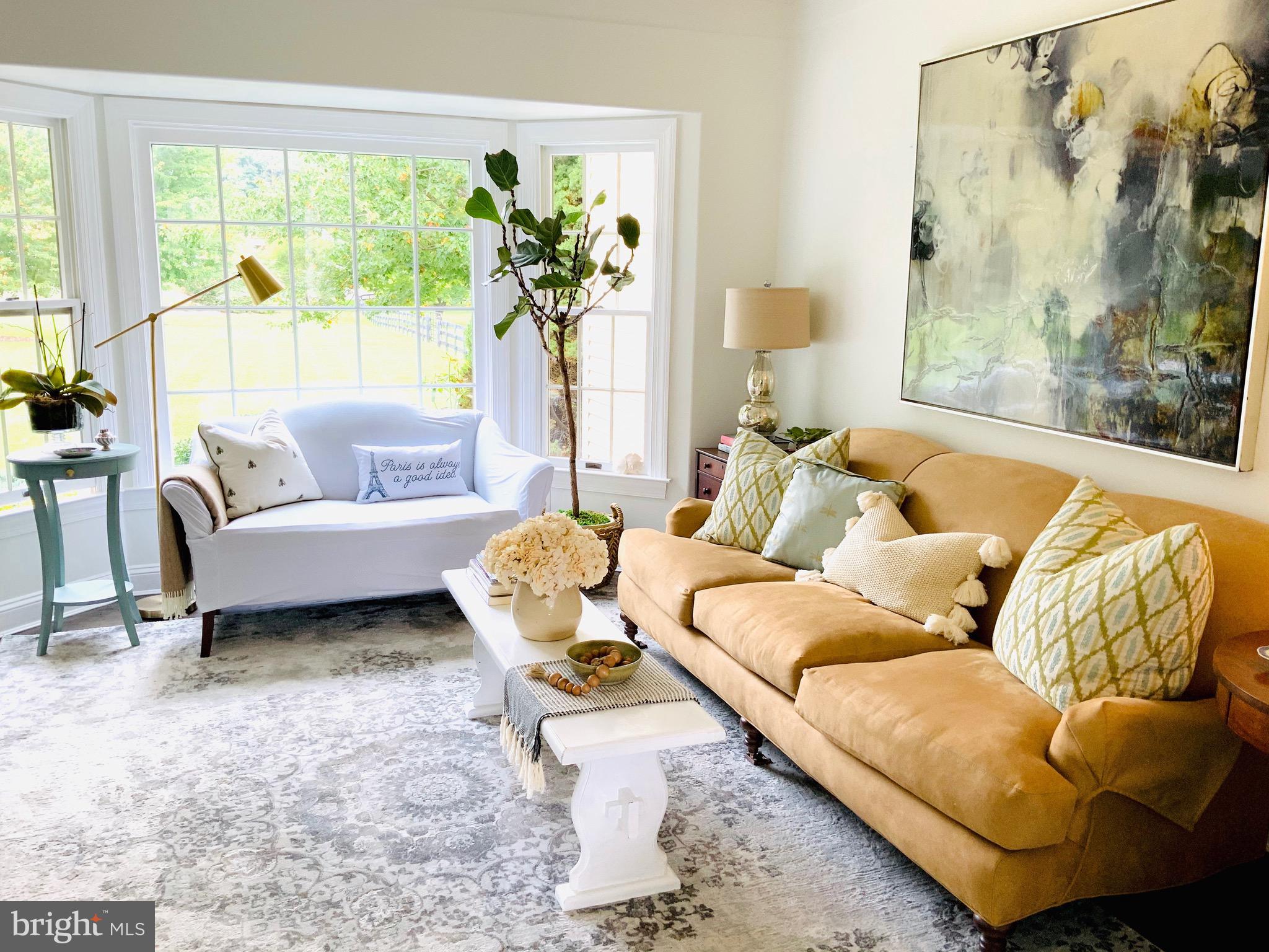 4045 Zulla Road The Plains, VA 20198 - Photo 6 of 33 Living Room