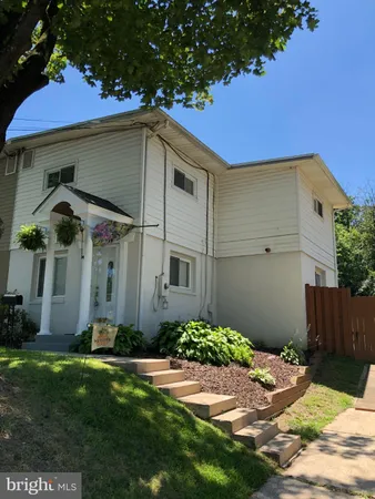 $2,500 | 10615 Maple Street, Fairfax, VA 22030