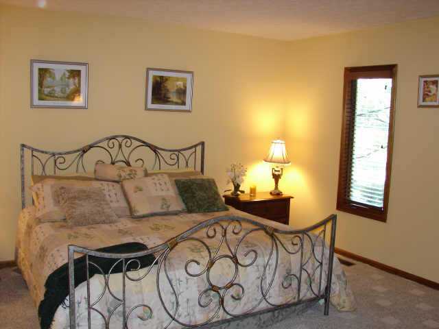 374 Allview Road Westerville, OH 43081 - Photo 5 of 10 Gallery Image 5