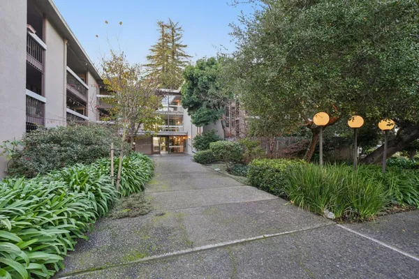 $399,000 | 323 Monte Vista Avenue, Unit 203, Oakland, CA 94611