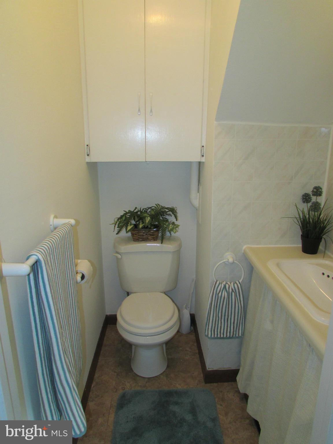 9 Hillside Road, Unit D Greenbelt, MD 20770 - Photo 11 of 20 Bath
