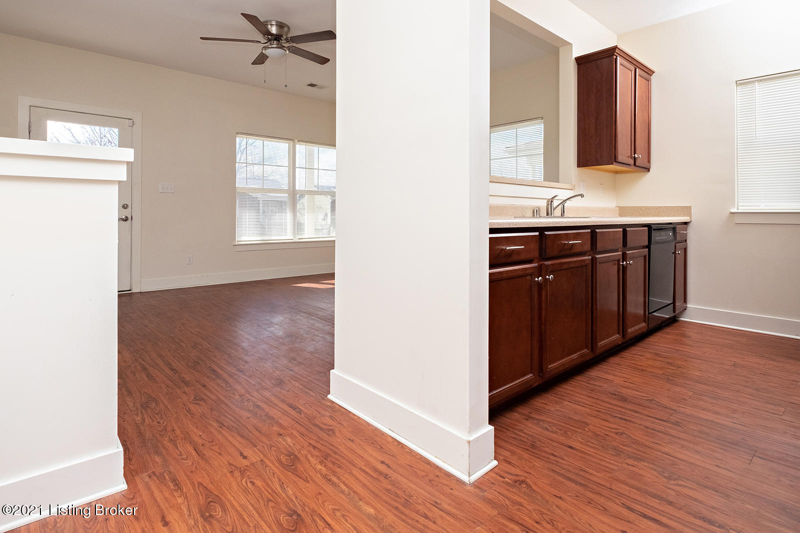 3433 Boxelder Road Louisville, KY 40216 - Photo 12 of 41 20210202_1810