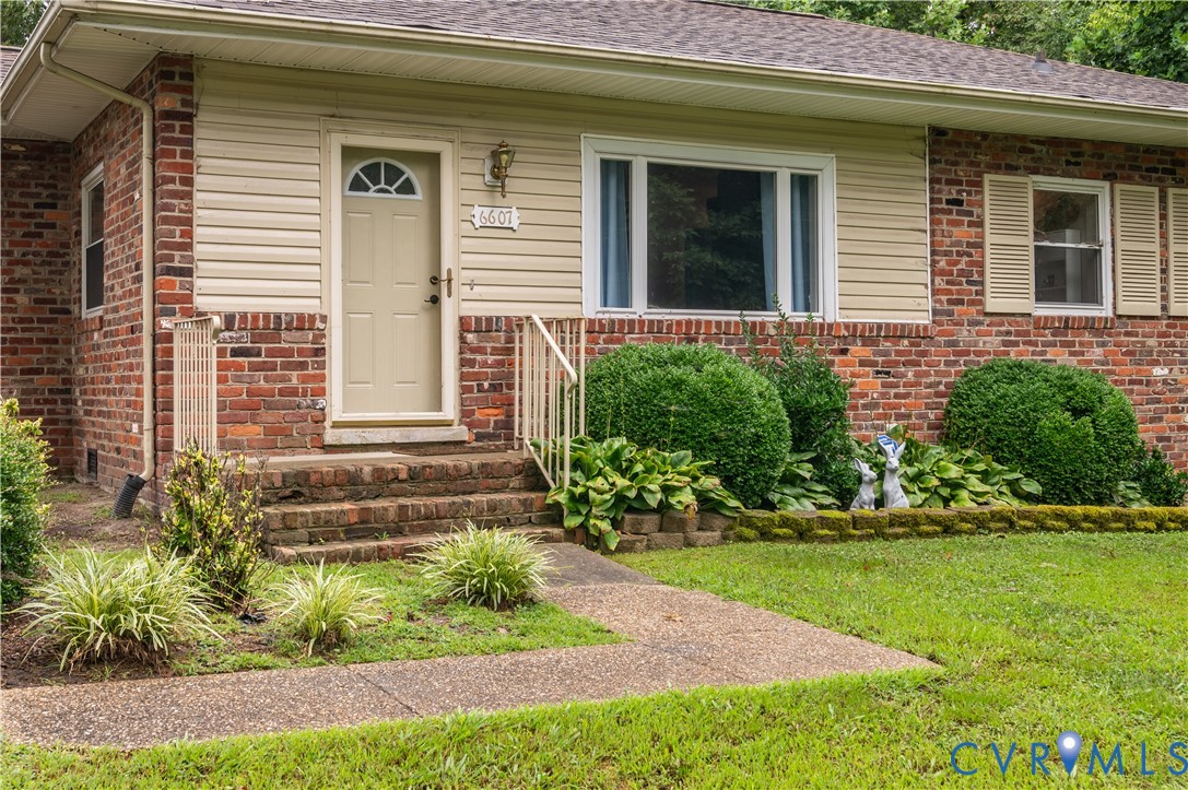6607 Holliday Road Richmond, VA 23227 - Photo 2 of 21 Gallery Image 2