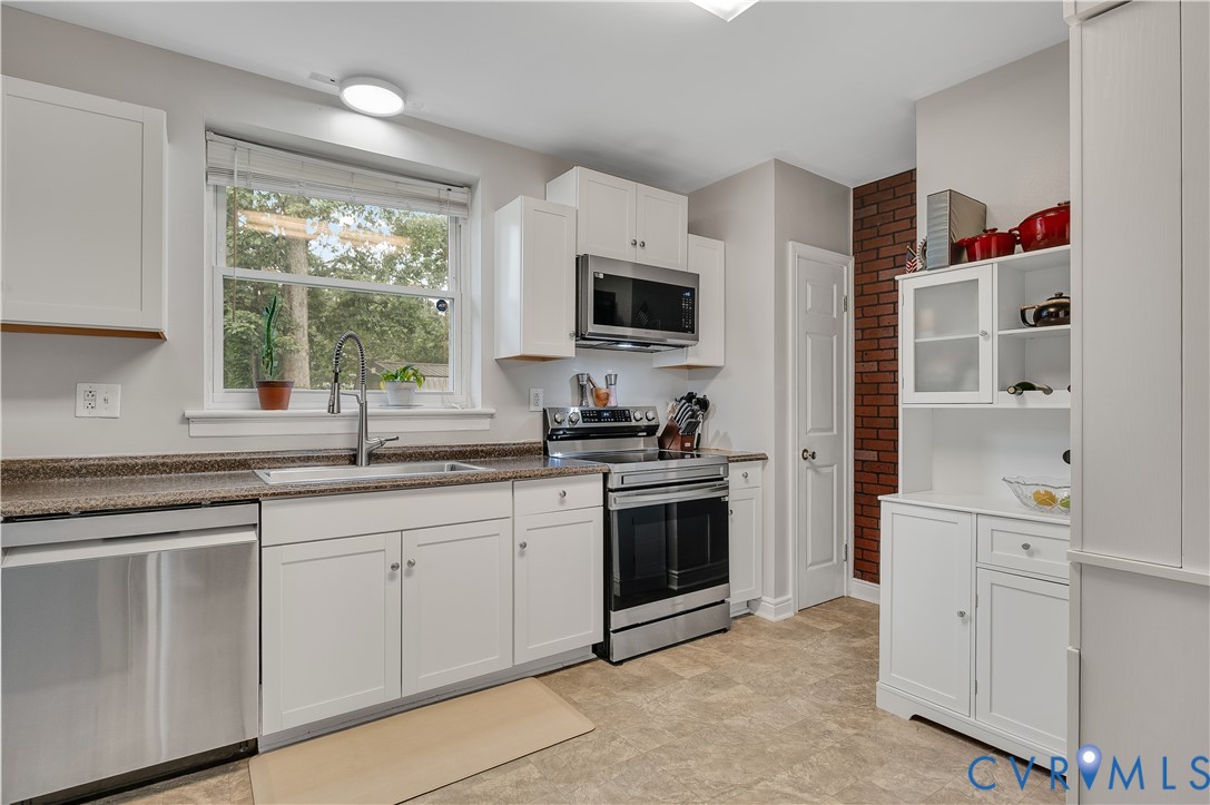 6607 Holliday Road Richmond, VA 23227 - Photo 8 of 21 Gallery Image 8